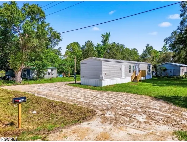 1468 Navaho Avenue, Labelle, FL 33935