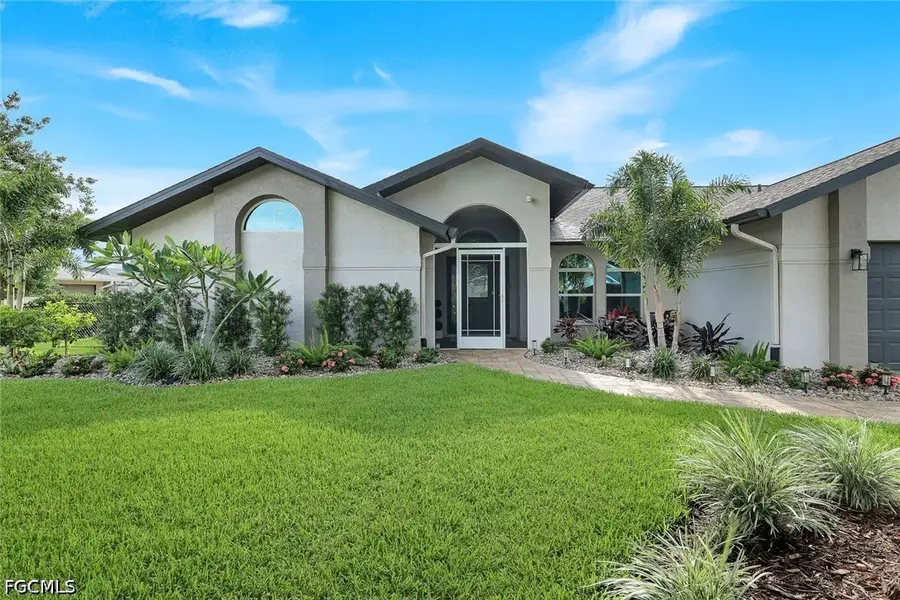 204 SE 20th Place, Cape Coral, FL 33990 - #2