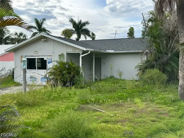 1653 Atlanta Plaza Drive, Sanibel, FL 33957