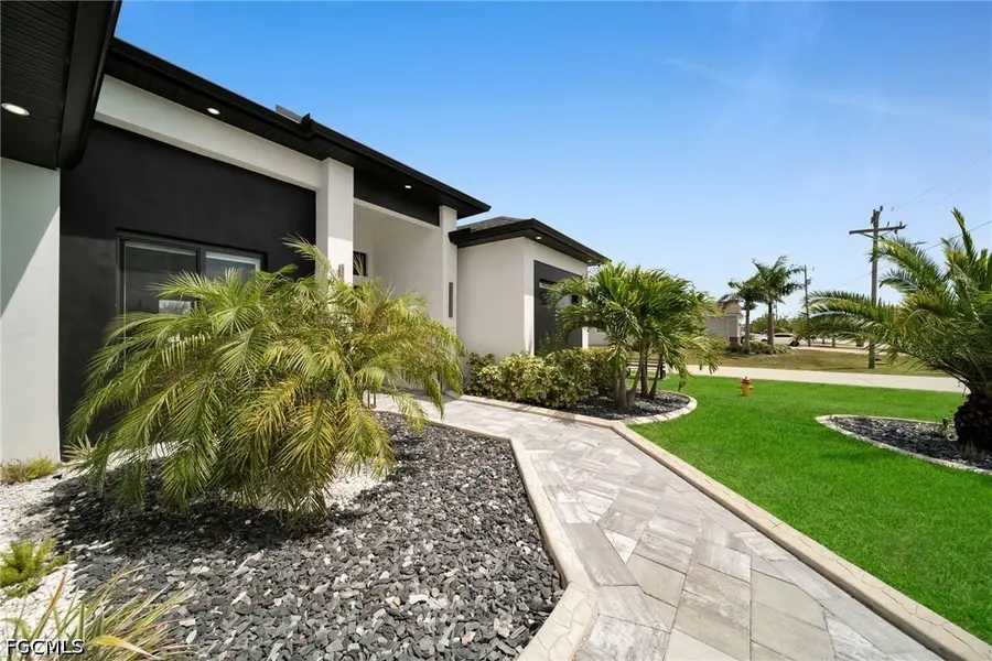 3009 SW 16th Place, Cape Coral, FL 33914 - #3