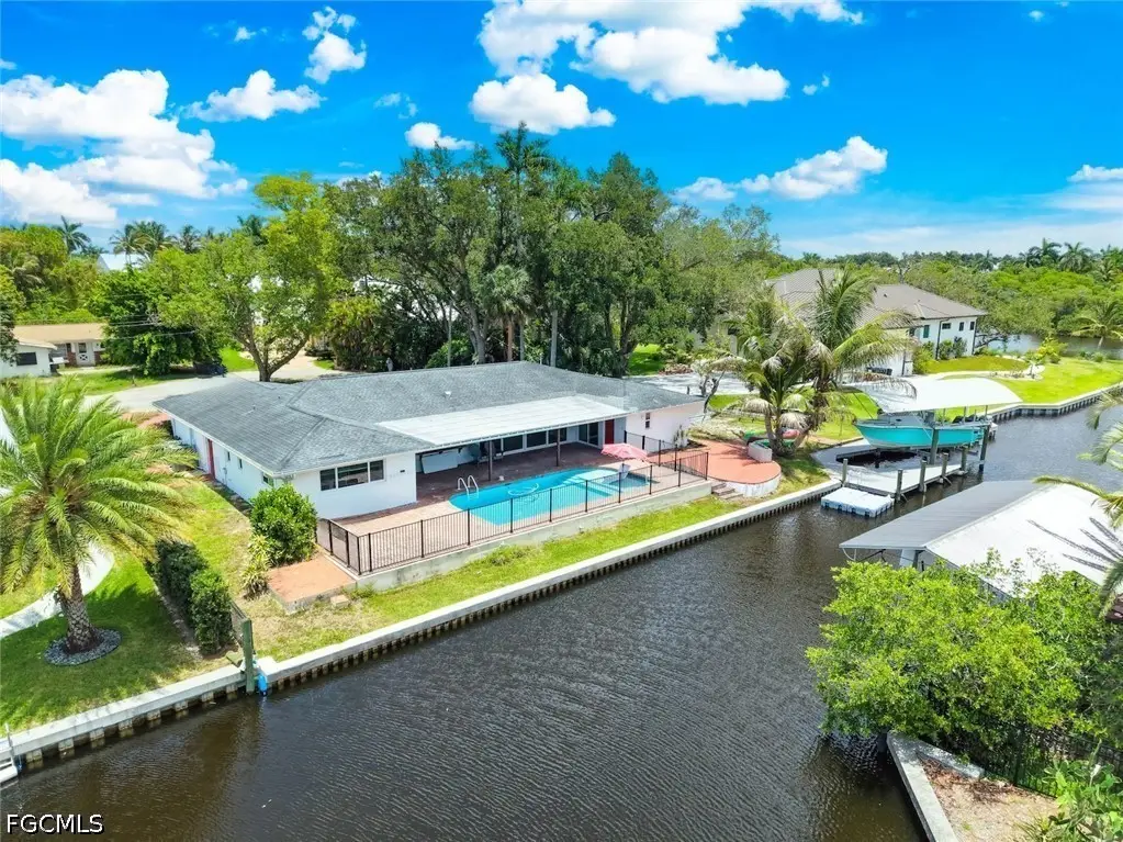 1040 Edgemere Drive, Fort Myers, FL 33919 - #1