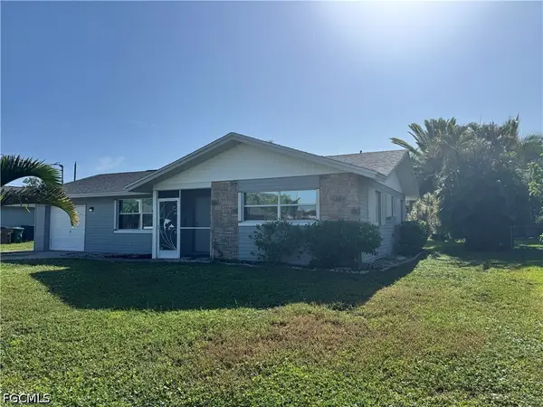1027 SE 17th Avenue, Cape Coral, FL 33990