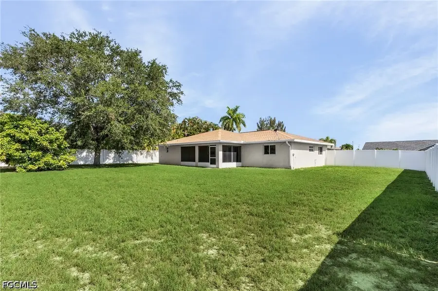 116 SW 28th Terrace, Cape Coral, FL 33914 - #2