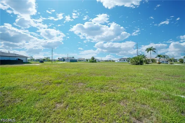 4119 NW 37th Street, Cape Coral, FL 33993