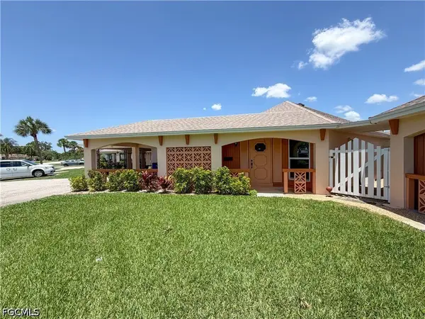 323 Dania Street, Lehigh Acres, FL 33936