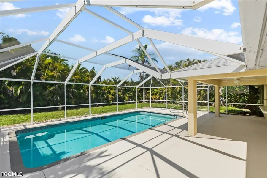 1514 NE 2nd Street, Cape Coral, FL 33909 - #2