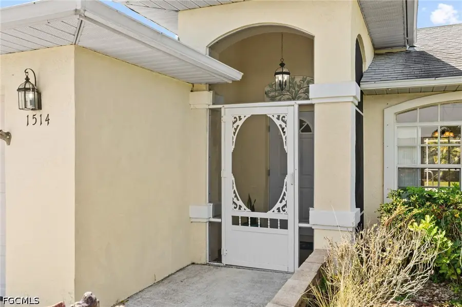 1514 NE 2nd Street, Cape Coral, FL 33909 - #3