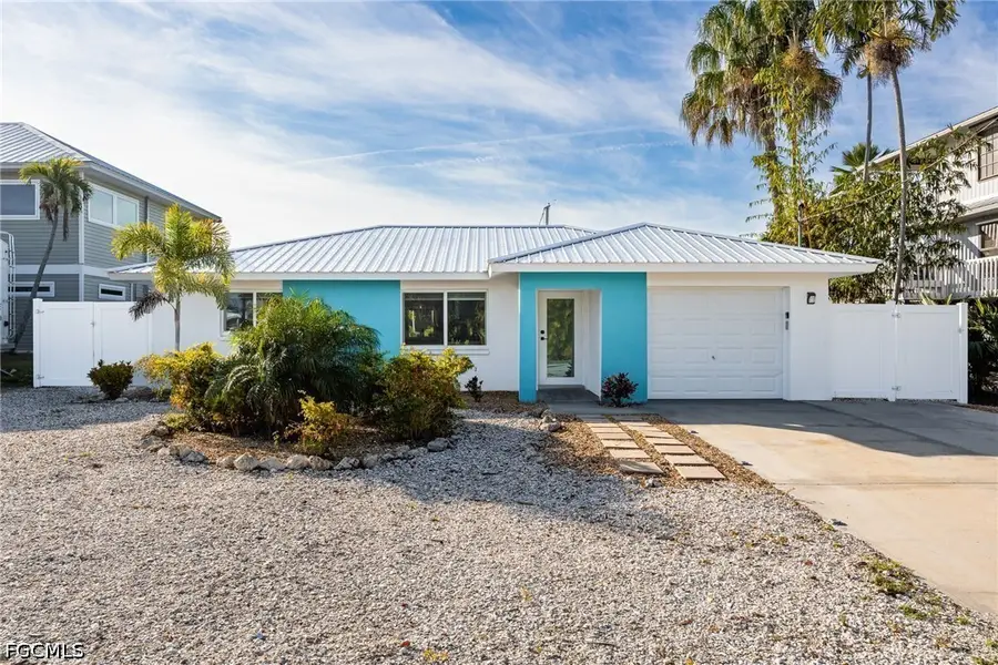 3571 Emerald Avenue, Saint James City, FL 33956 - #3