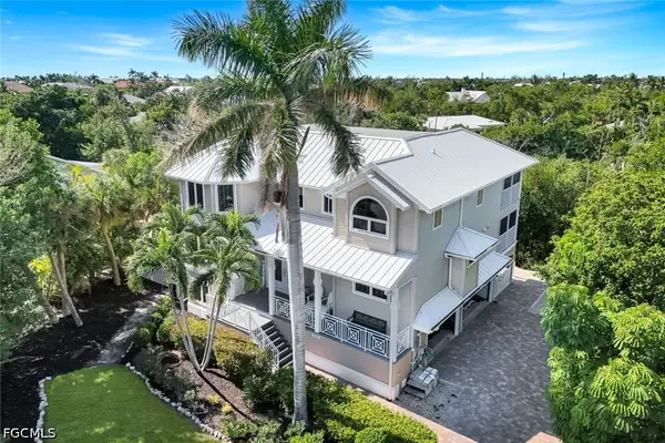 1111 Schooner Place, Sanibel, FL 33957