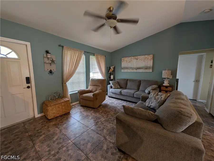 827 NE 17th Street, Cape Coral, FL 33909 - #3