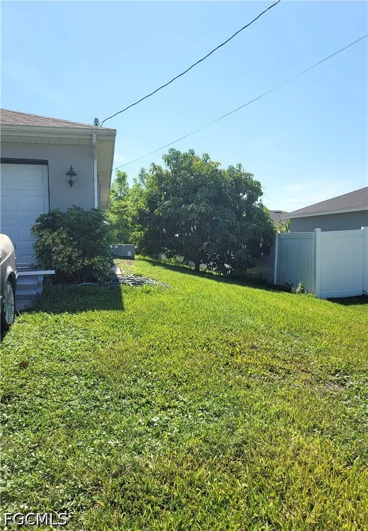 313 SW 14th Place, Cape Coral, FL 33991 - #3