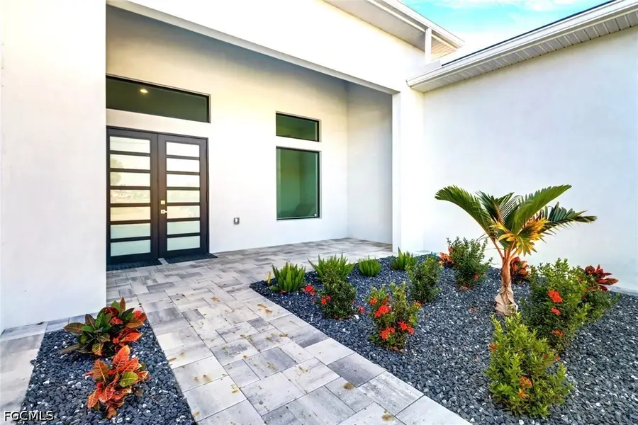 104 NE 6th Street, Cape Coral, FL 33909 - #3