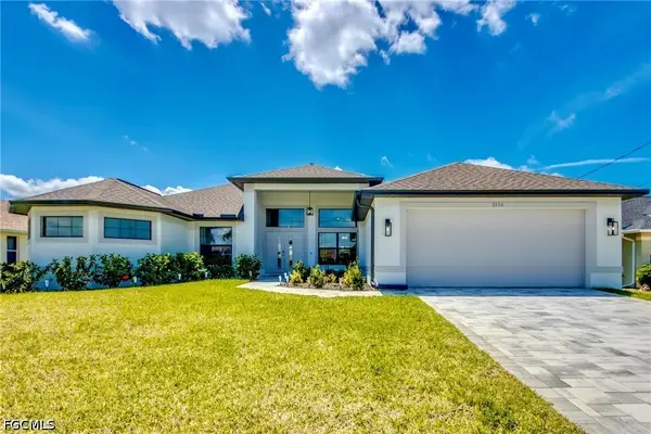 2104 SW 28th Lane, Cape Coral, FL 33914