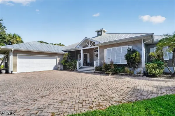 15627 Caloosa Creek Circle, Fort Myers, FL 33908