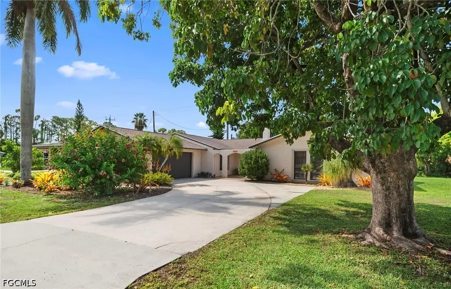 2456 Chandler Avenue, Fort Myers, FL 33907 - #2
