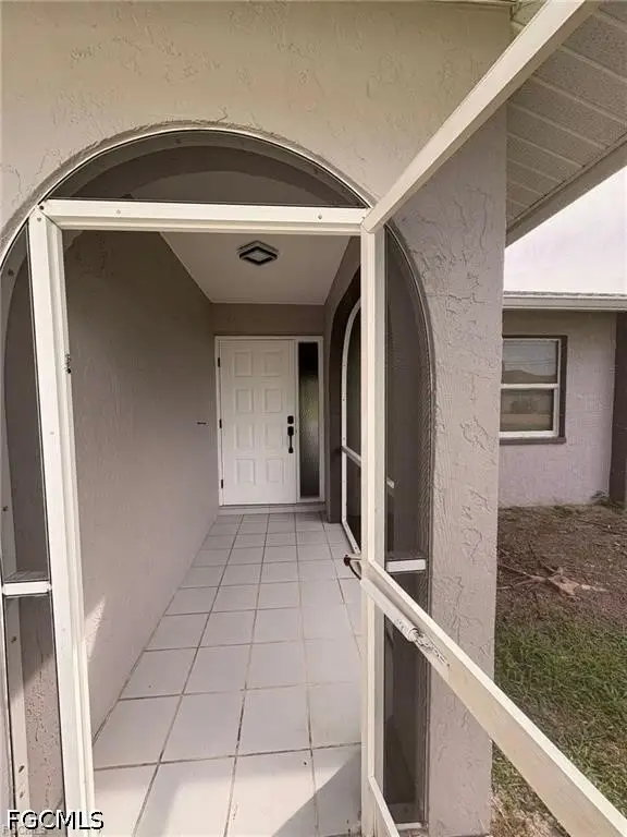 1124 SE 4th Street, Cape Coral, FL 33990 - #3