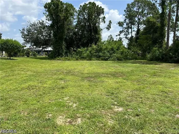3724 Lee Boulevard, Lehigh Acres, FL 33971