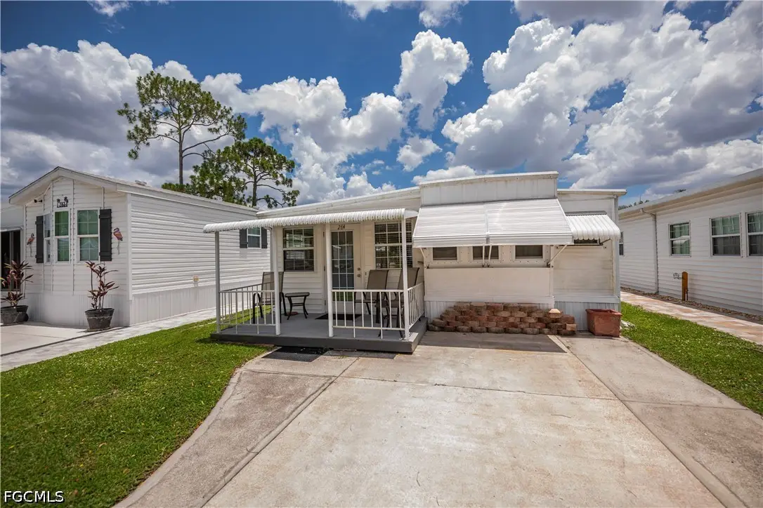 284 Blue Spring Terrace, North Fort Myers, FL 33903 - #1