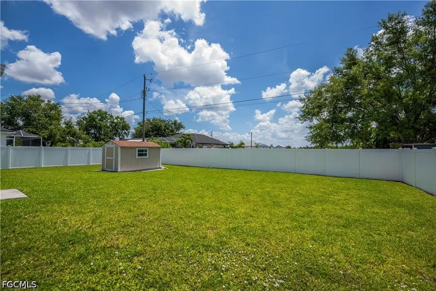 2125 NE 10th Avenue, Cape Coral, FL 33909 - #3