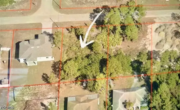 2713 34th Street W, Lehigh Acres, FL 33971