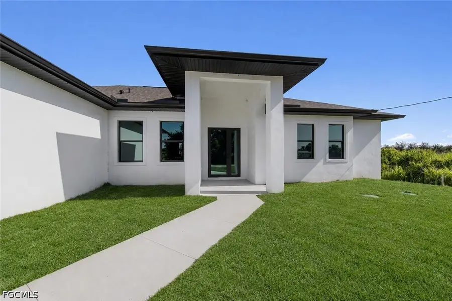 3804 Hyde Park Drive, Fort Myers, FL 33905 - #2