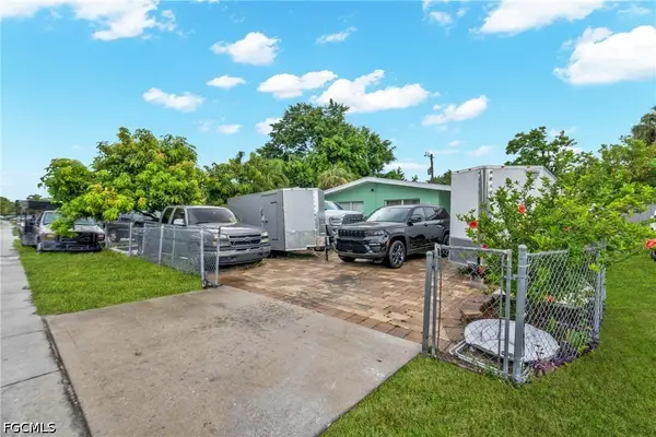 1847 Maple Drive, Fort Myers, FL 33907