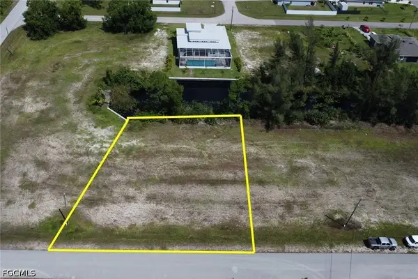 807 NE 38th Terrace, Cape Coral, FL 33909