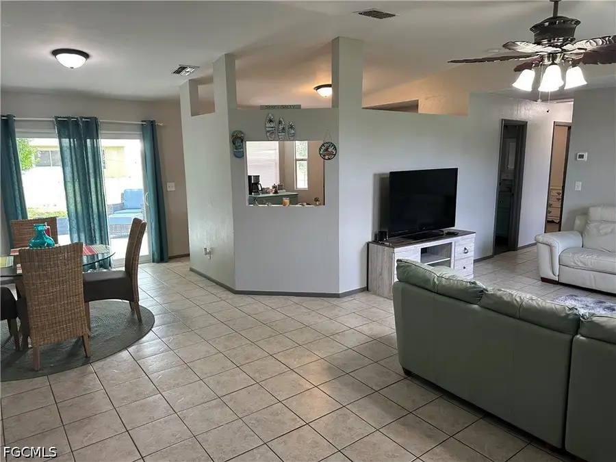 2124 NE 7th Place, Cape Coral, FL 33909 - #3