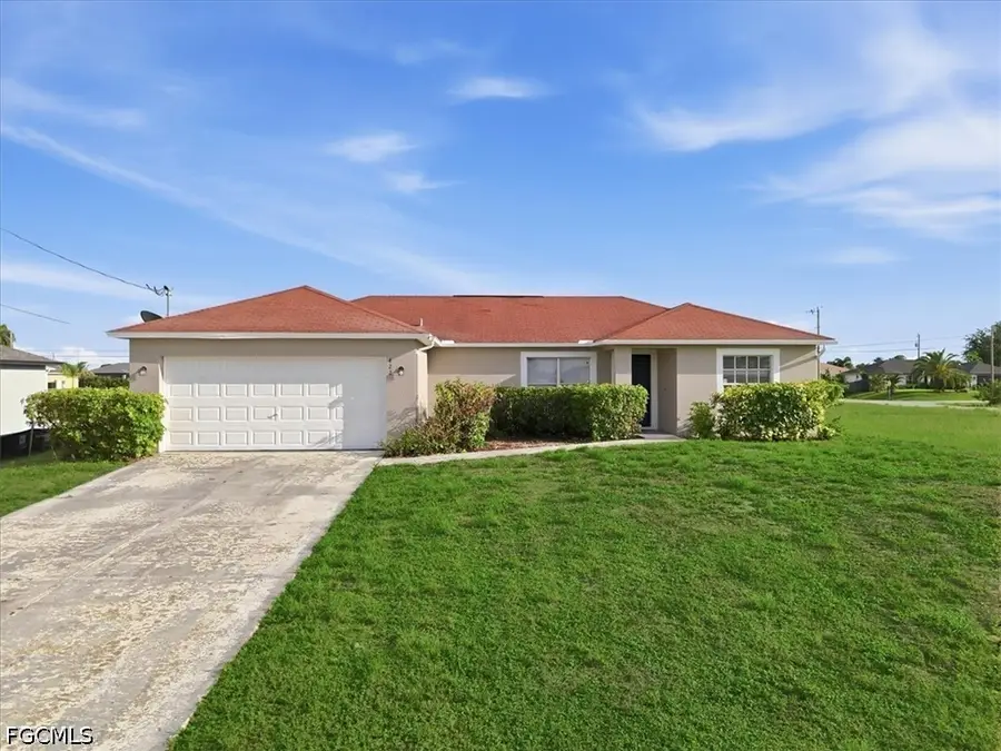 422 NW 11th Terrace, Cape Coral, FL 33993 - #2