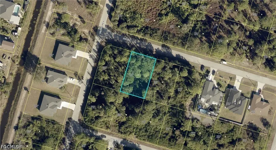 954 Iris Street E, Lehigh Acres, FL 33974 - #2