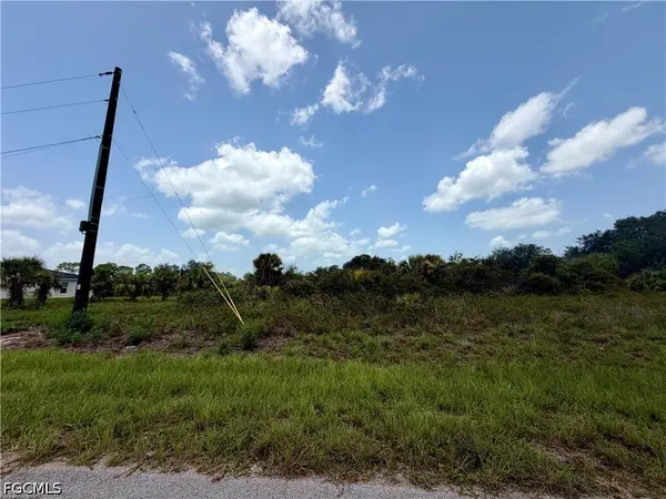 216 Moonlight Lane, Labelle, FL 33935