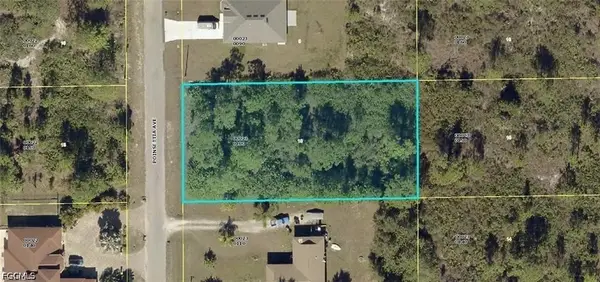 904 Poinsettia Avenue, Lehigh Acres, FL 33972