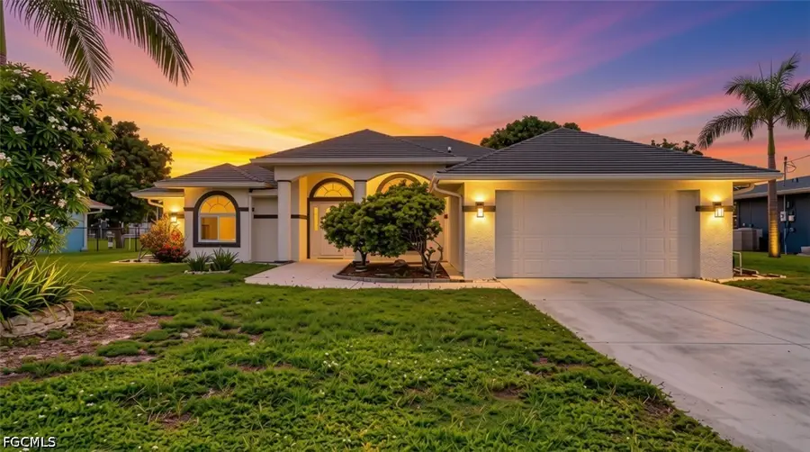 3902 SE 13th Avenue, Cape Coral, FL 33904 - #3