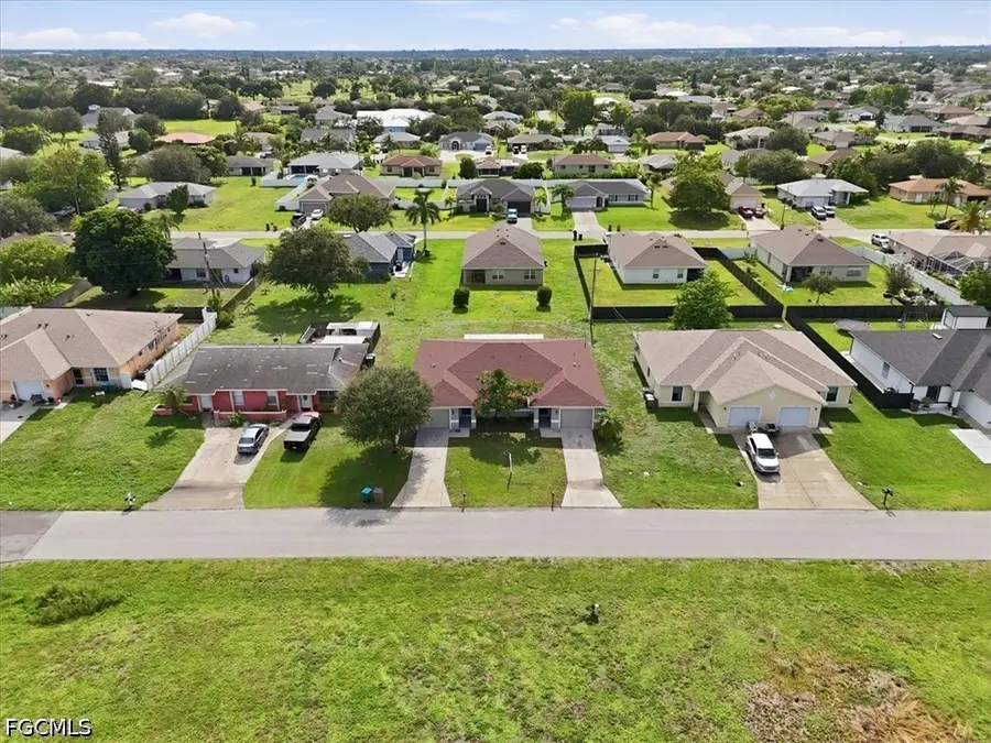 912 SE 6th Court, Cape Coral, FL 33990 - #3