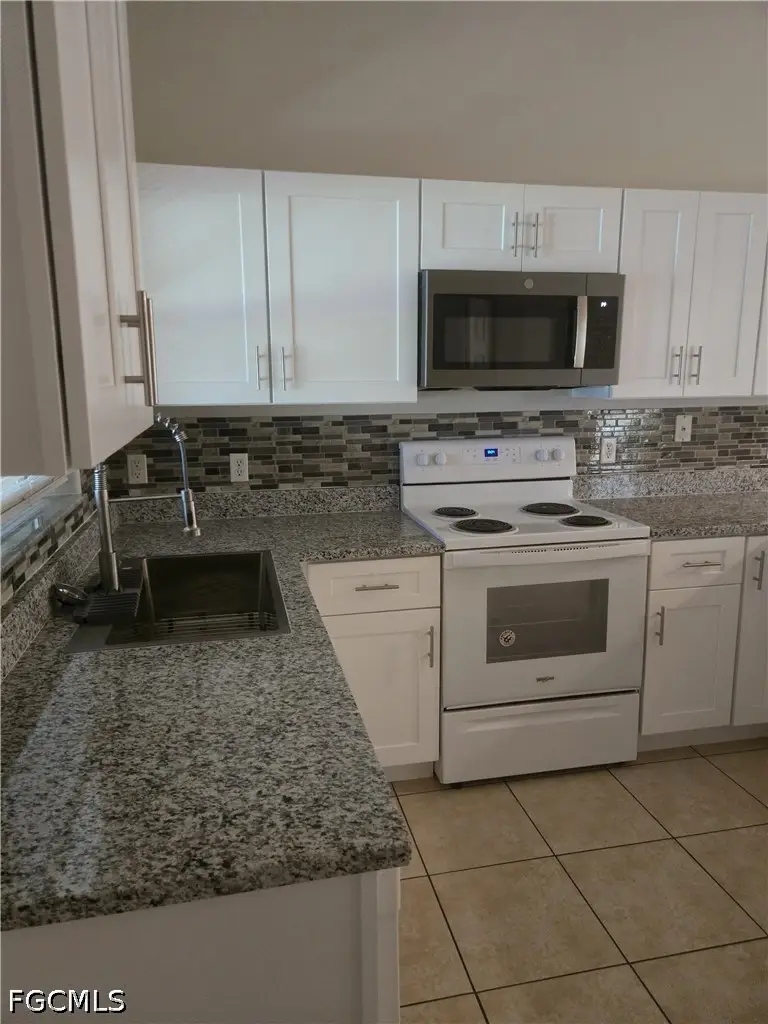 1617 SW 33rd Terrace, Cape Coral, FL 33914 - #3