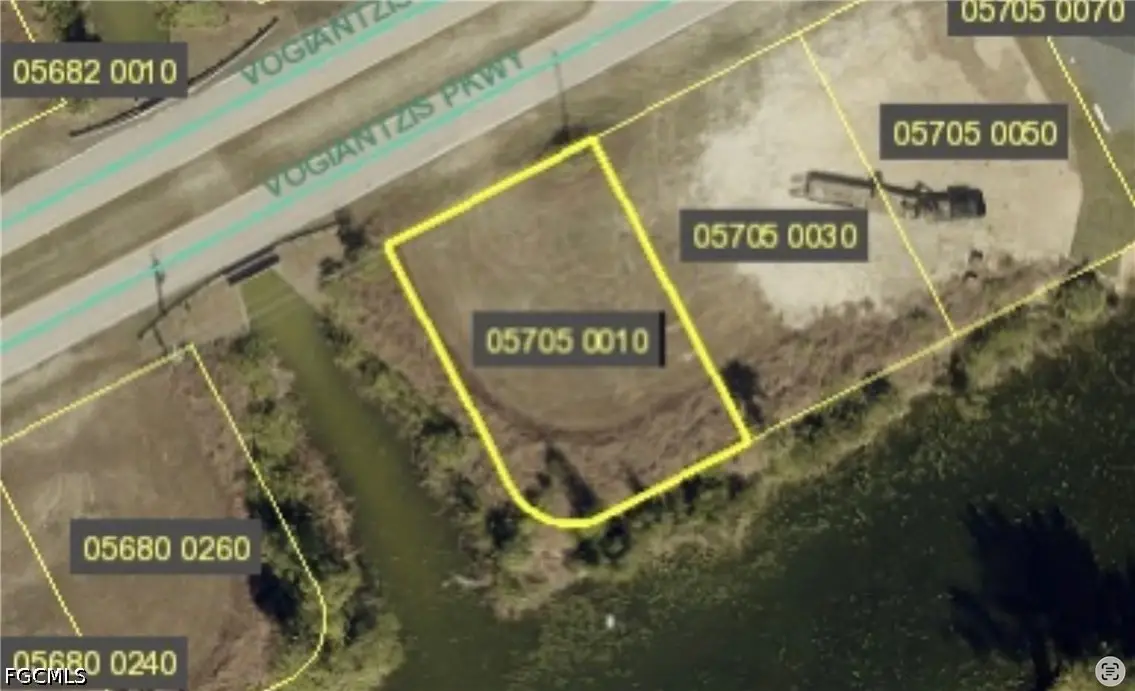 860 Vogiantzis Parkway, Cape Coral, FL 33909 - #1