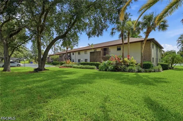 10 Beth Stacey Boulevard #206, Lehigh Acres, FL 33936