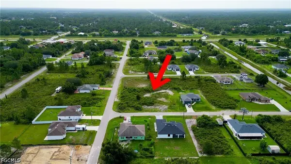 4628 & 4630 Dora Avenue N, Lehigh Acres, FL 33971