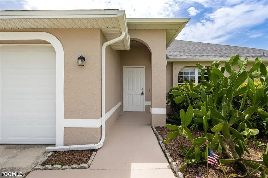 1418 SW 11th Place, Cape Coral, FL 33991 - #2