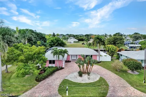 4232 SE 8th Place, Cape Coral, FL 33904