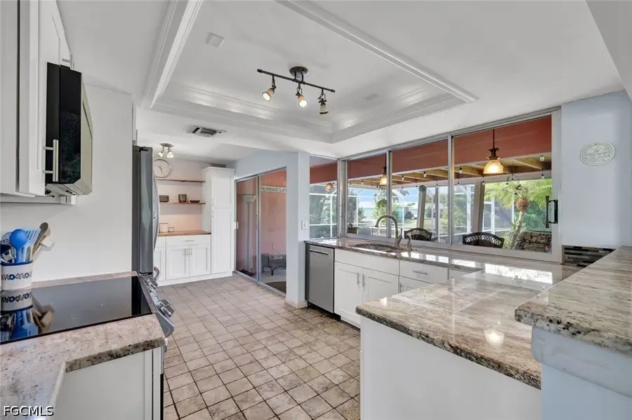 4232 SE 8th Place, Cape Coral, FL 33904 - #3