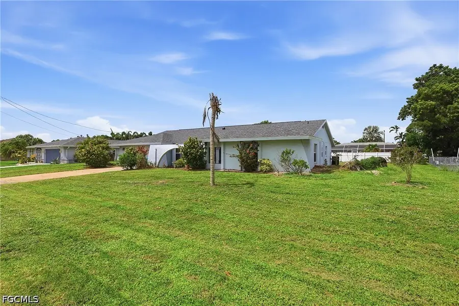 3812 SE 10th Avenue, Cape Coral, FL 33904 - #2