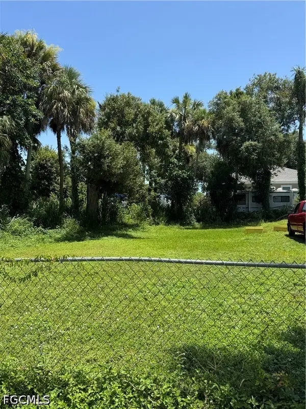 547 San Bernardino Street, North Fort Myers, FL 33903