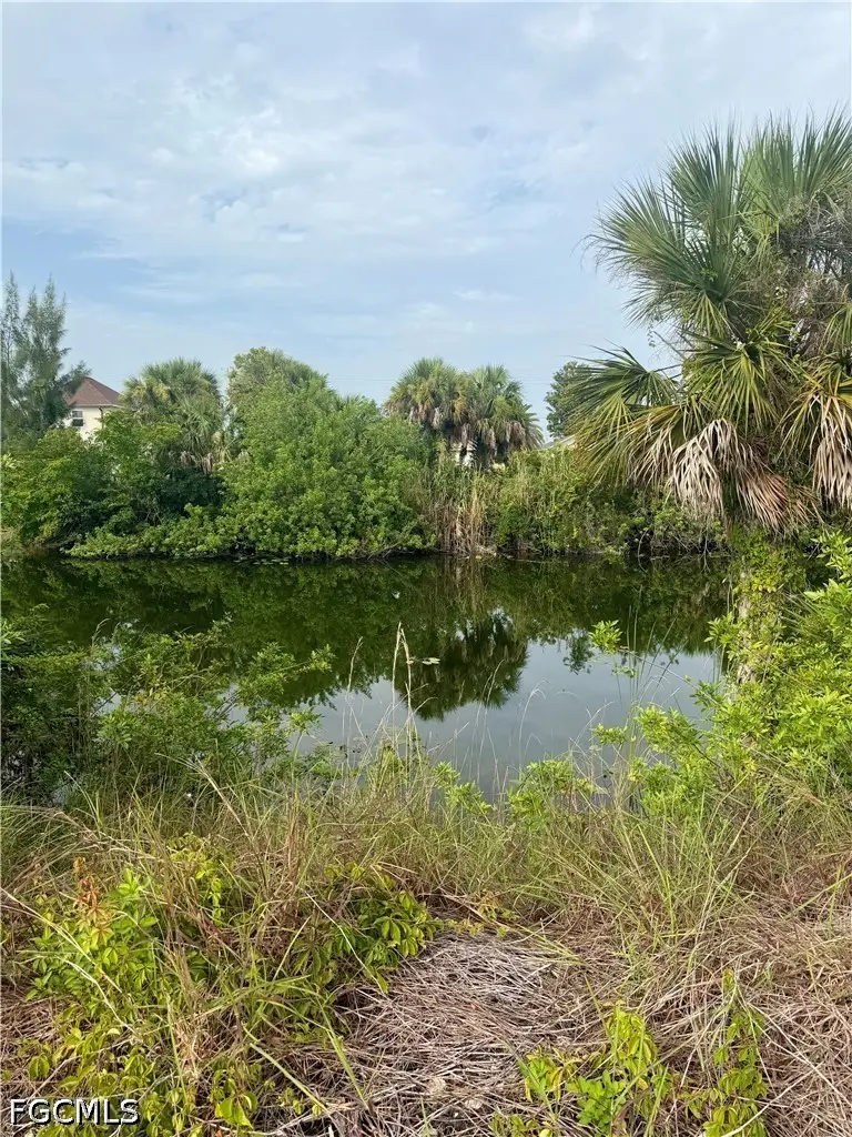 2220 NE 19th Place, Cape Coral, FL 33909 - #3