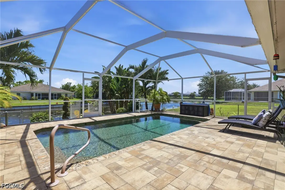 522 SE 4th Street, Cape Coral, FL 33990 - #1