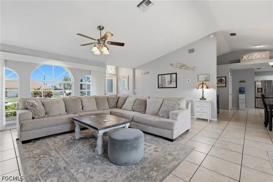 522 SE 4th Street, Cape Coral, FL 33990 - #2