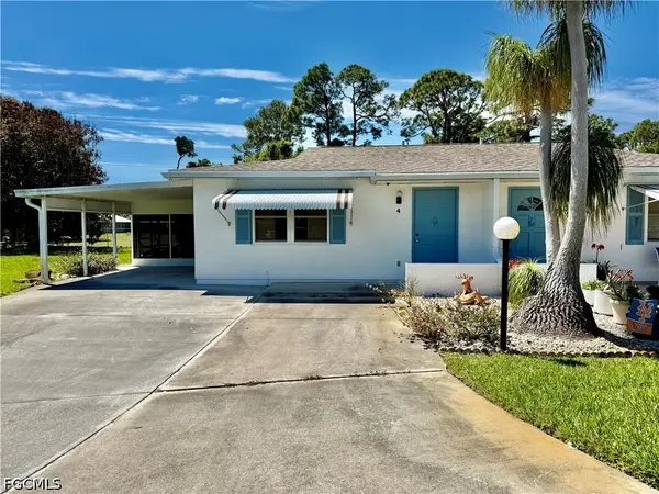 4 Desert Ash Court, Lehigh Acres, FL 33936