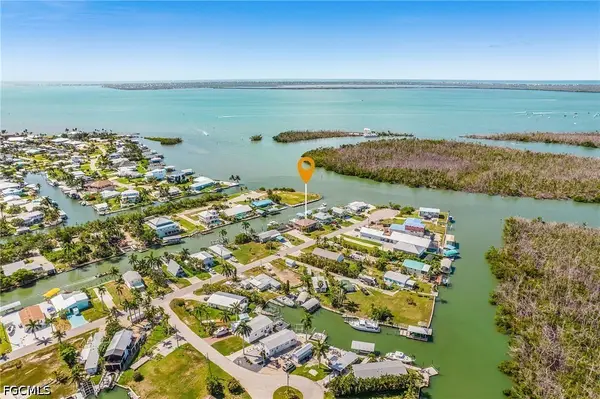 2272 York Road, St James City, FL 33956