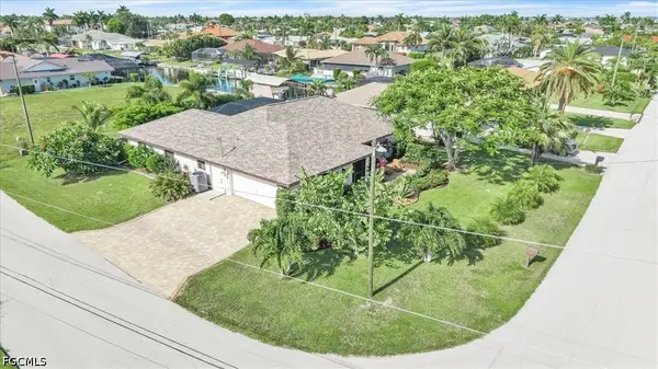 1903 SE 29th Lane, Cape Coral, FL 33904