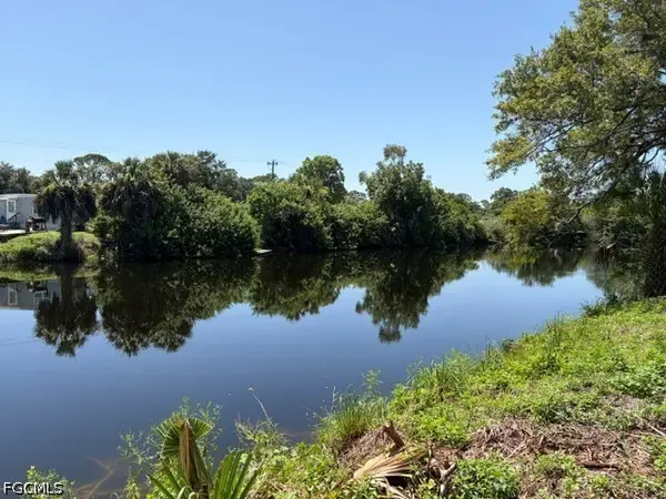 7614 Pierre Circle, North Fort Myers, FL 33917